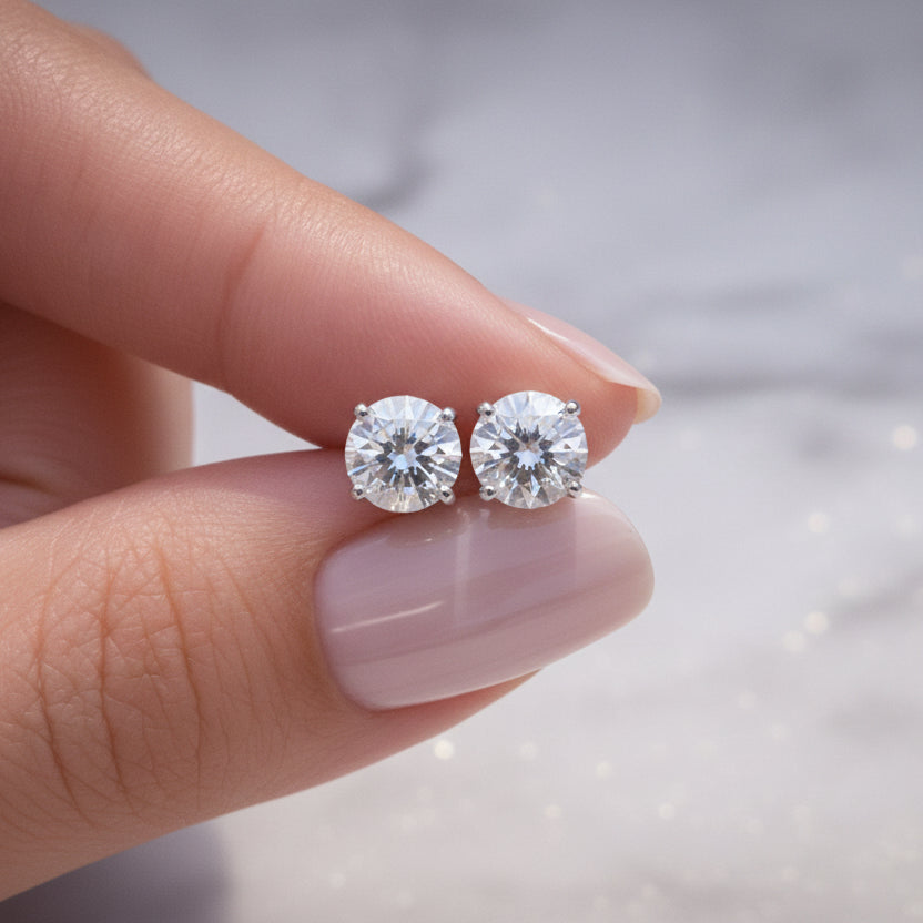 The Camila Studs - Round Cut